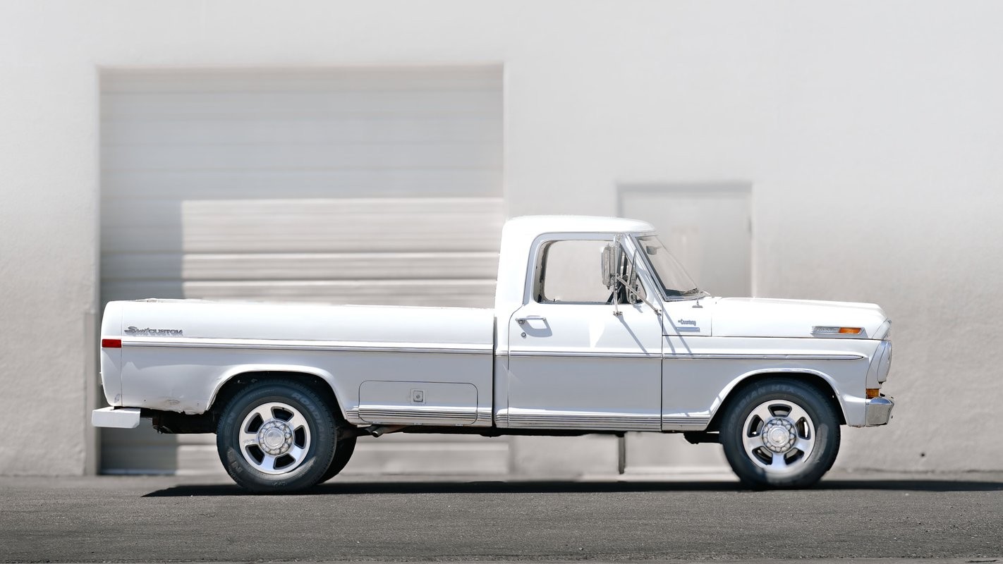 Ford-F-250-1972-Pickup-Truck-Black