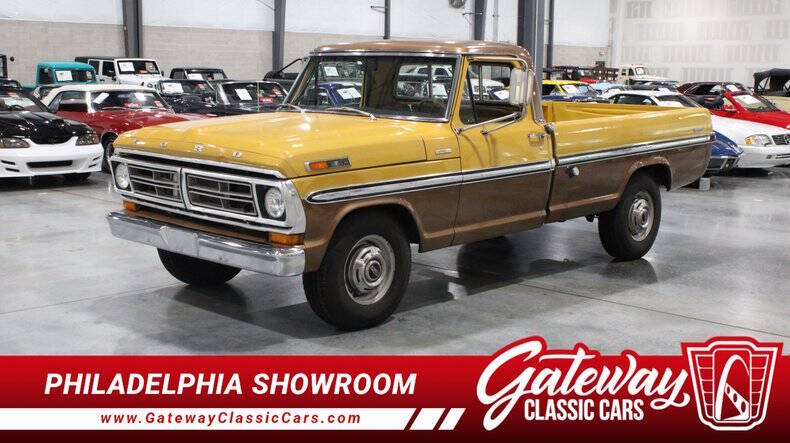 Ford-F-250-1972-Yellow-Tan