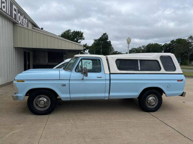 Ford-F-250-1976-Blue