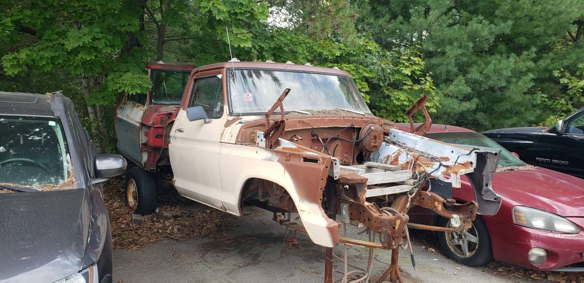 Ford-F-250-1977-brown