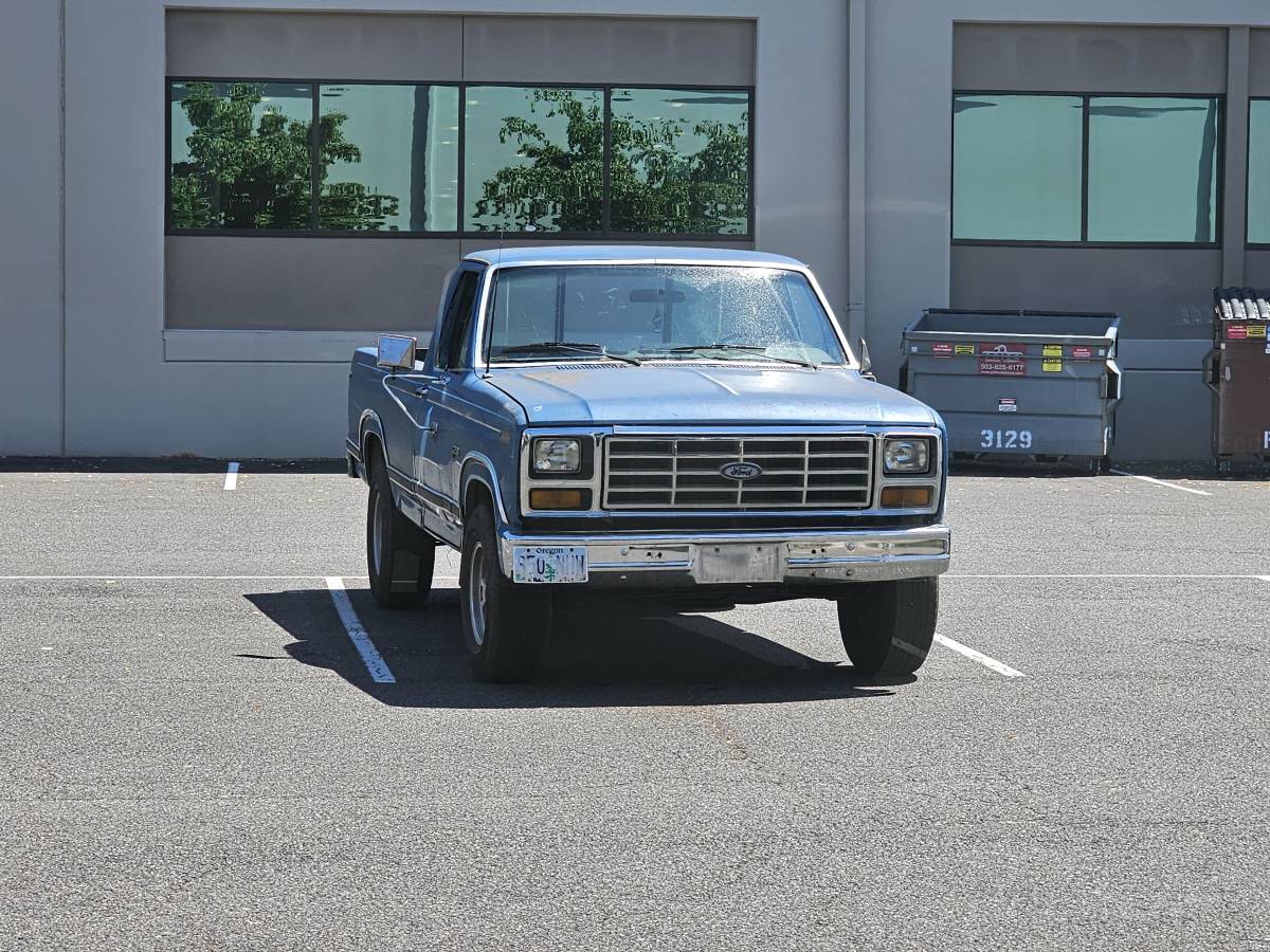 Ford-F-250-1982-blue