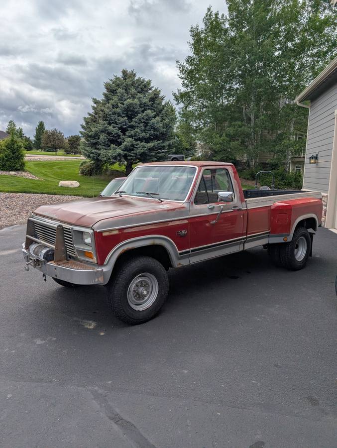 Ford-F-250-1984-red