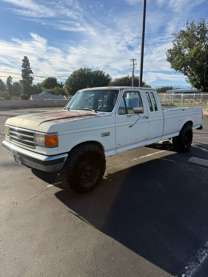 Ford-F-250-1989-white Ford-F-250-1989-white