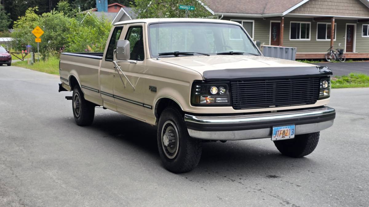 Ford-F-250-1993-brown