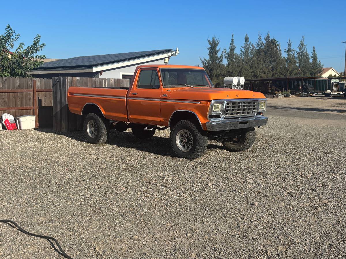 Ford-F-250-4x4-1978-orange