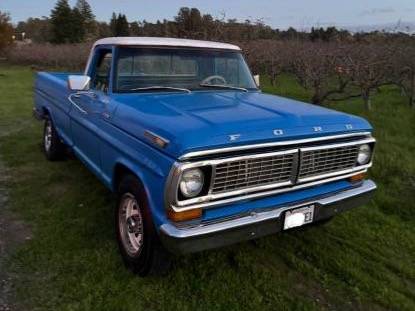 Ford-F-250-camper-special-1970-blue