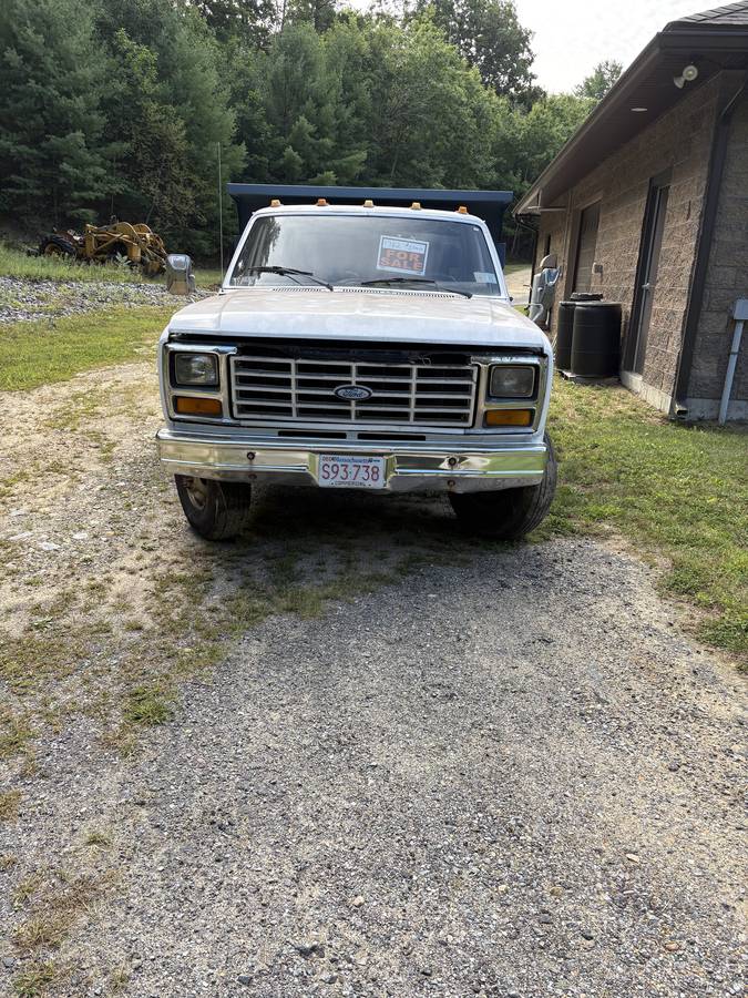 Ford-F-350-1982-White