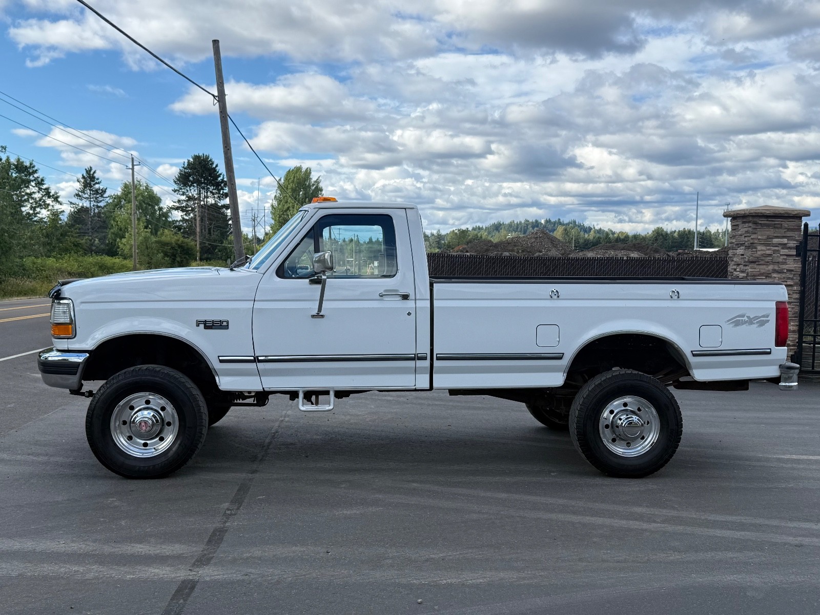 Ford-F-350-1994-Standard-Cab-Pickup