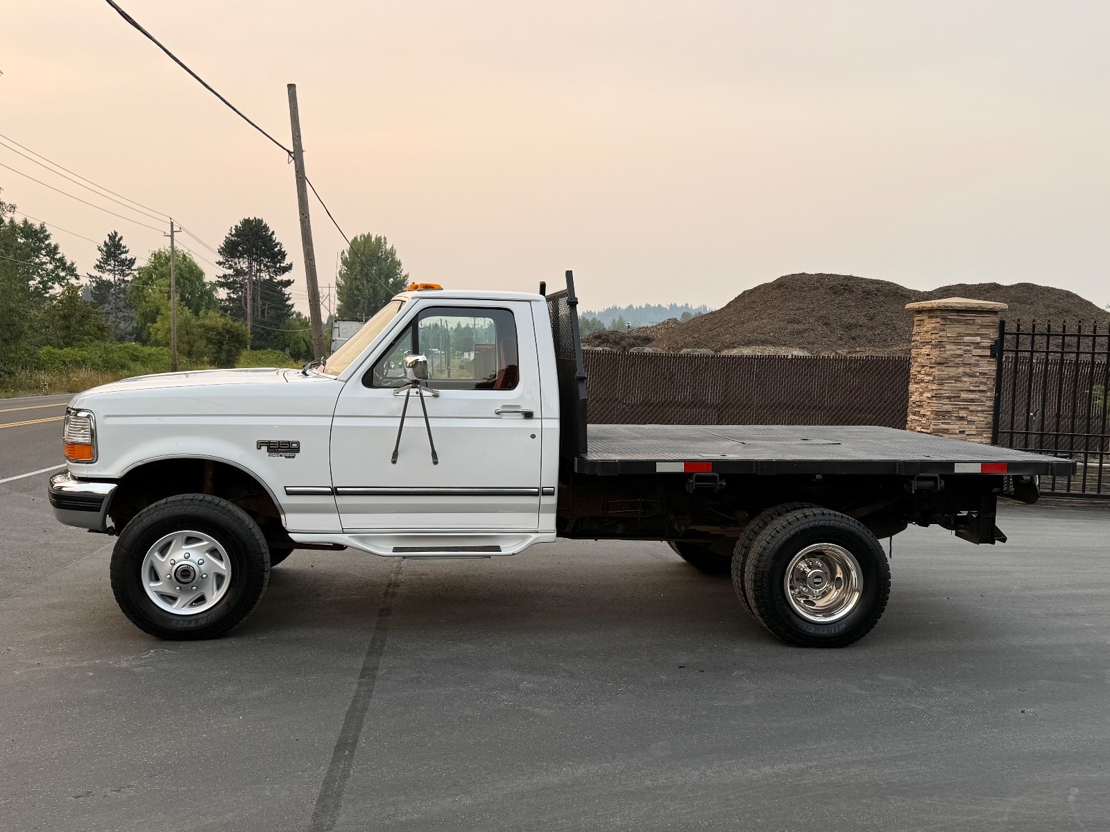Ford-F-350-1996-Standard-Cab-Pickup
