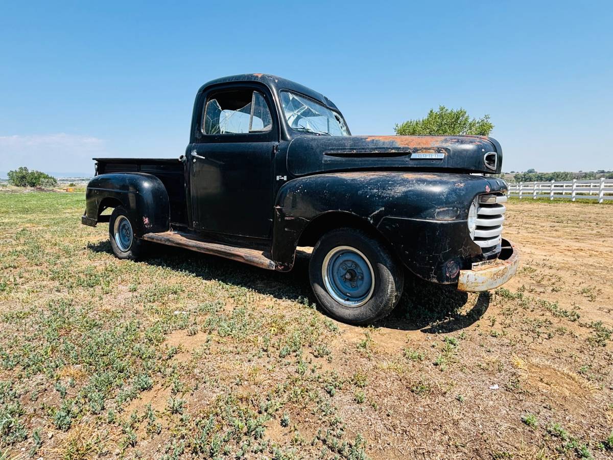 Ford-F1-1948-black