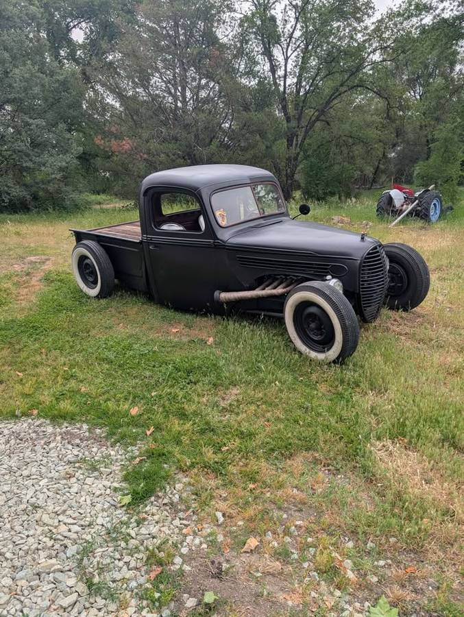 Ford-F100-1939-black