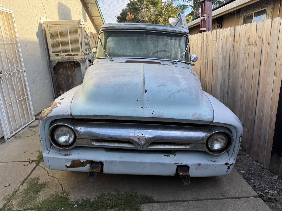 Ford-F100-pickup-1956-blue