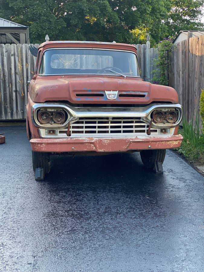 Ford-F100-pickup-1960