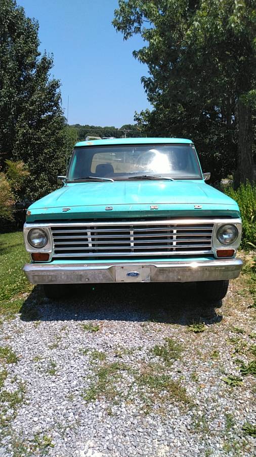 Ford-F100-pickup-1967-blue
