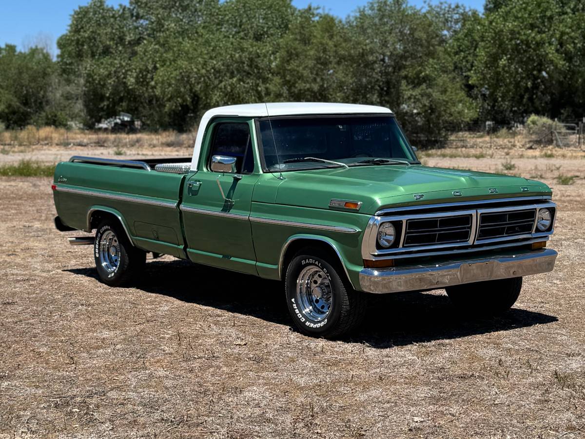 Ford-F100-pickup-1972-green