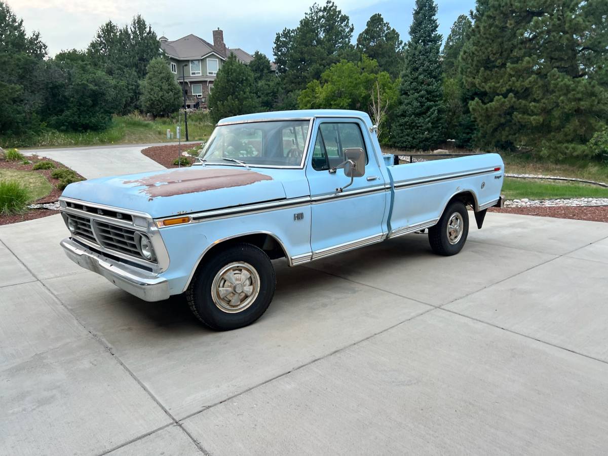 Ford-F100-pickup-1974-blue