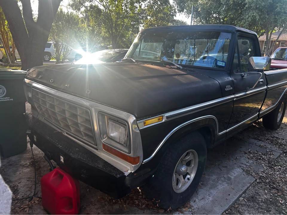 Ford-F100-pickup-1979-black