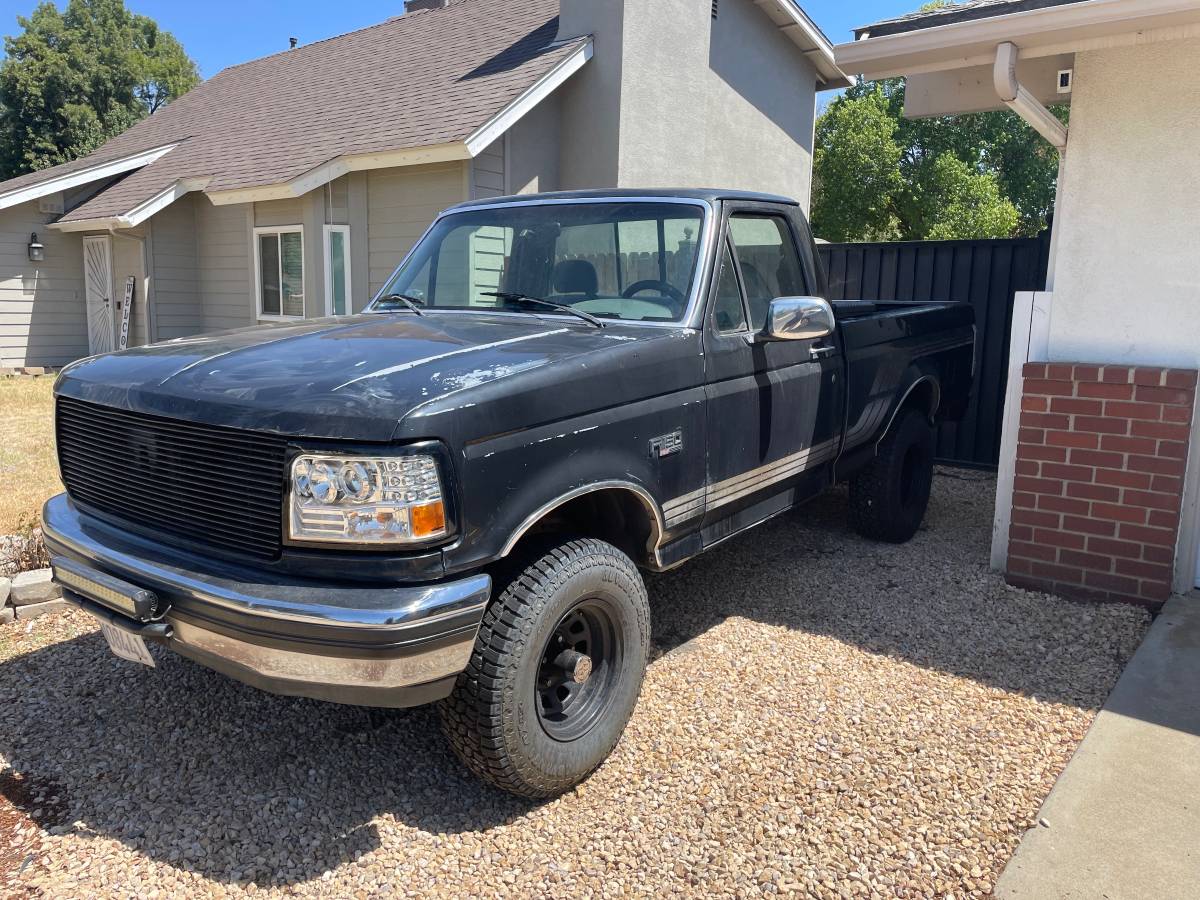 Ford-F150-4x4-1992-black