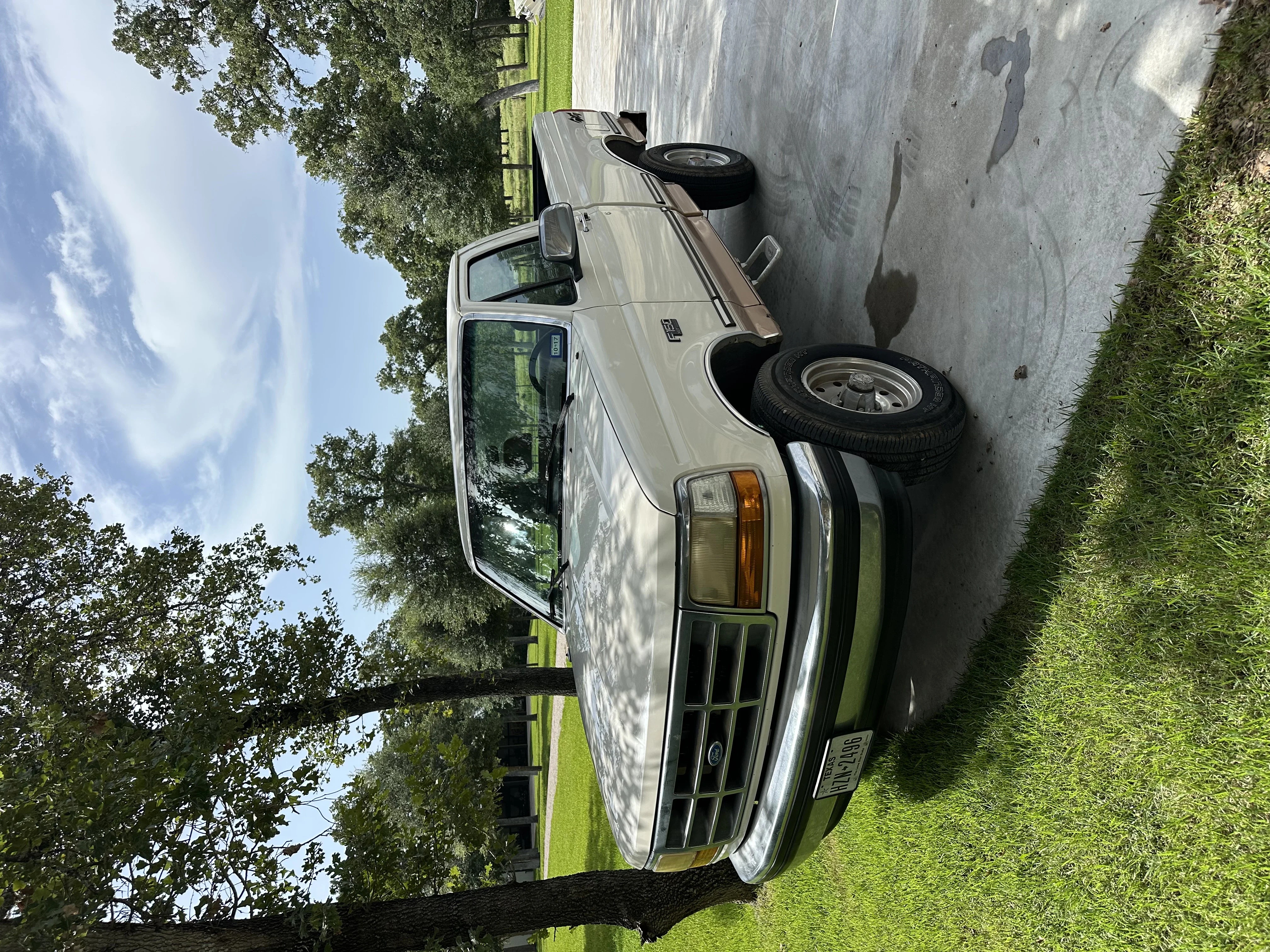 Ford-F150-4x4-regular-cab-1994-Off-White-Beige