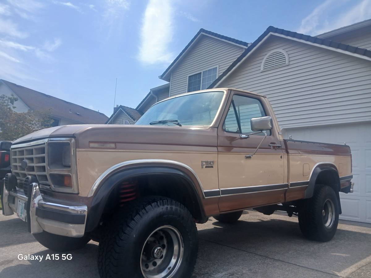 Ford-F150-lariat-4x4-1986