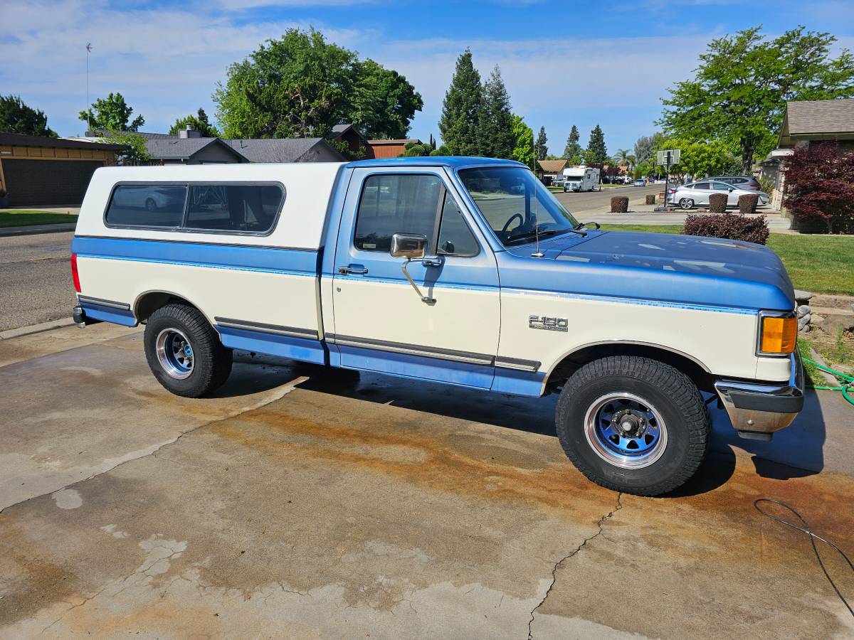 Ford-F150-lariat-standard-cab-1989-blue