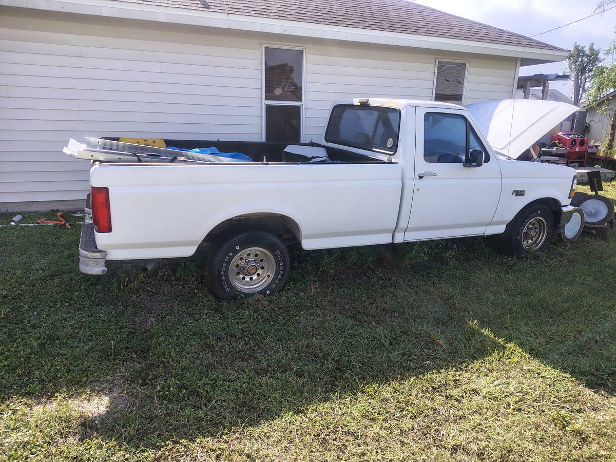 Ford-F150-xl-1993-White