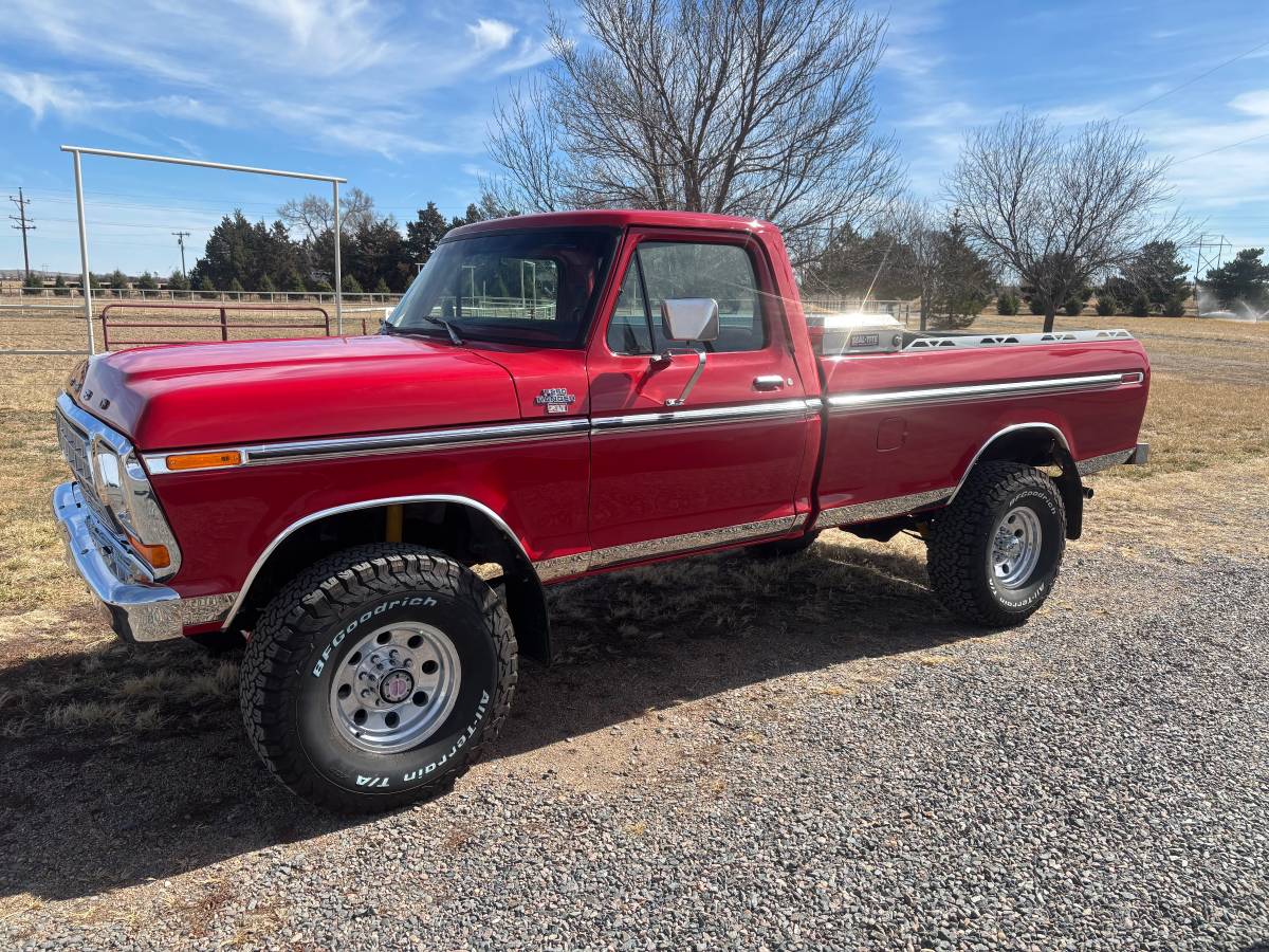 Ford-F250-1979-red