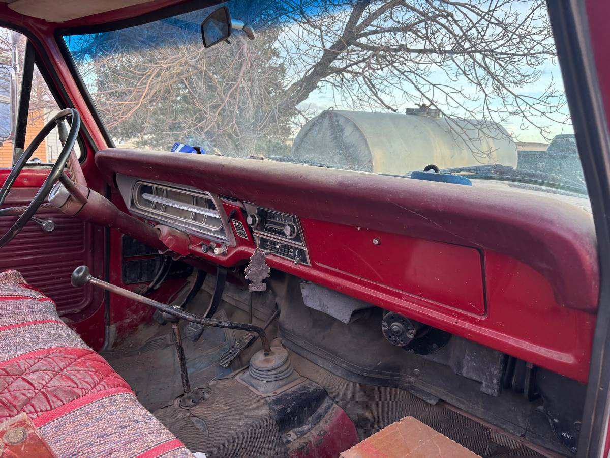 Ford-F250-4x4-1970-red