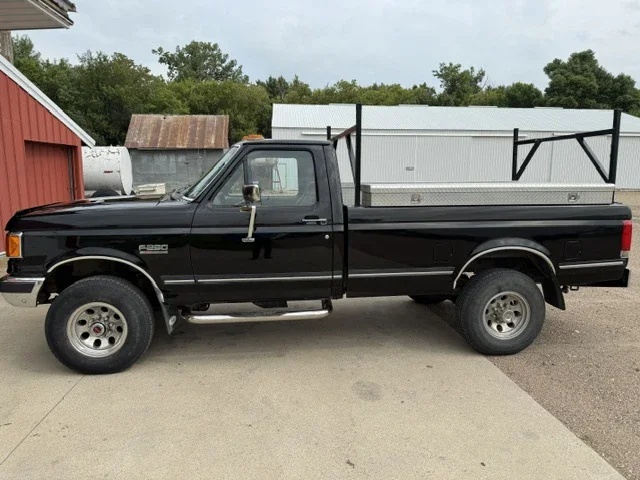 Ford-F250-4x4-regular-cab-1991-Black-Gray