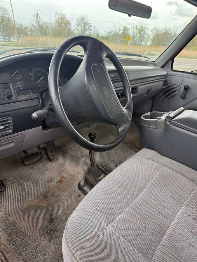 Ford-F250-four-wheel-drive-1994-red