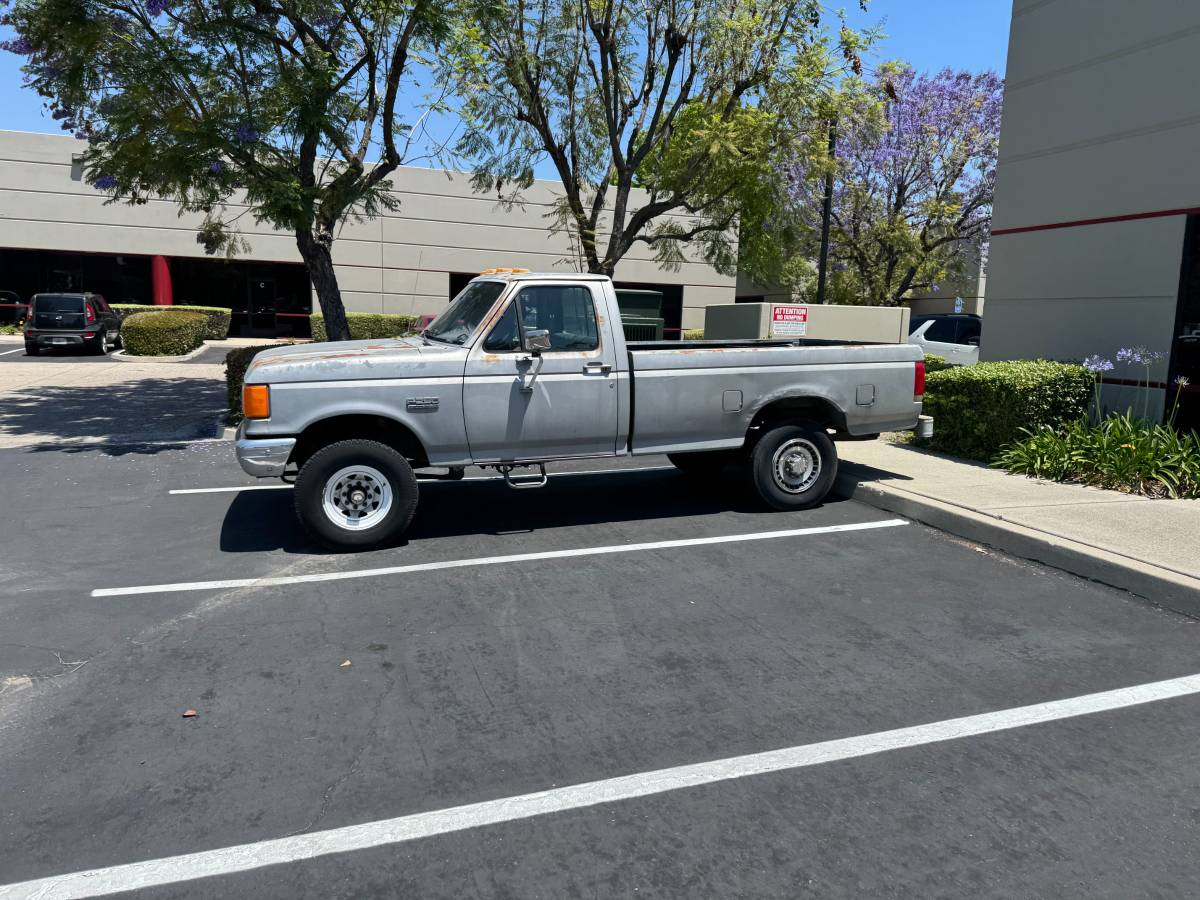 Ford-F250-super-duty-4x4-1987-blue