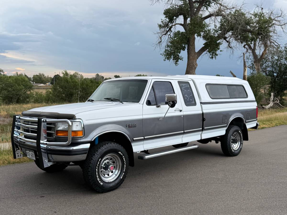 Ford-F250-super-duty-crew-cab-1992