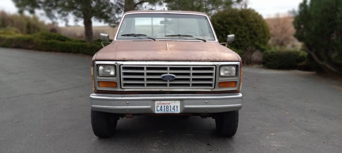 Ford-F250-xl-1986-brown