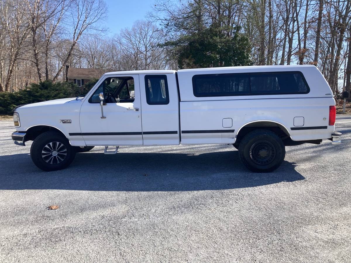 Ford-F250-xlt-1992-white