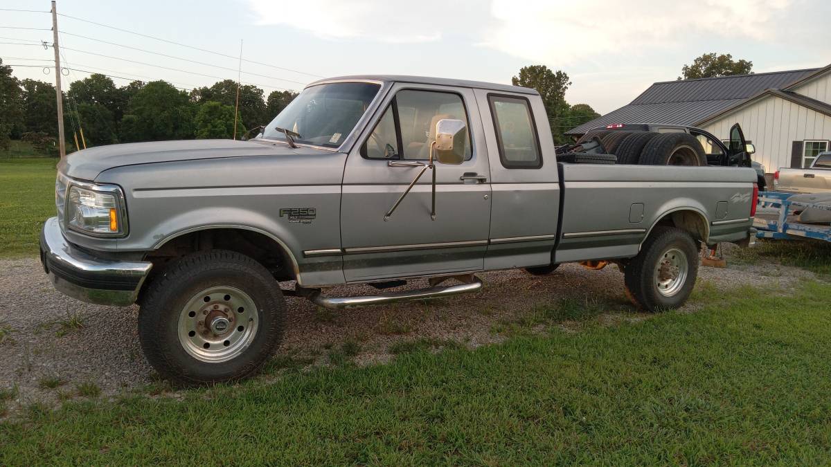 Ford-F250-xlt-1995-Gray