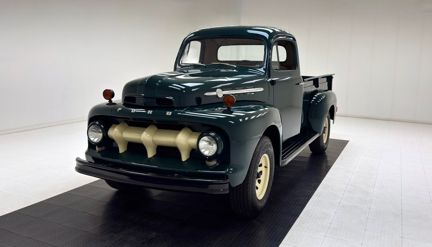 Ford F3 1952