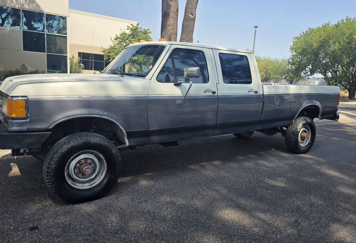 Ford-F350-crew-cab-1991-grey