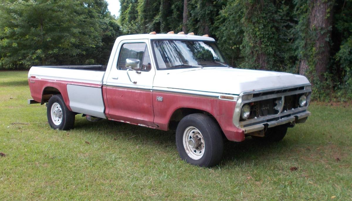 Ford-F350-super-camper-special-1973-white