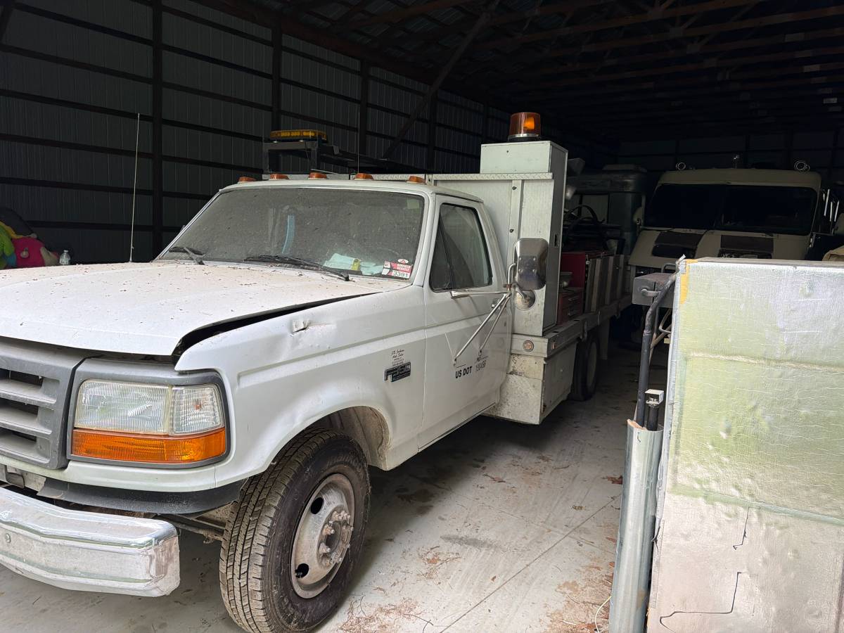 Ford-F350-super-duty-1989-white