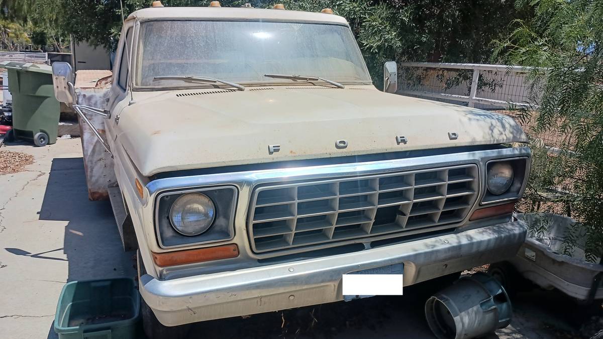 Ford-F350-truck-1978-white