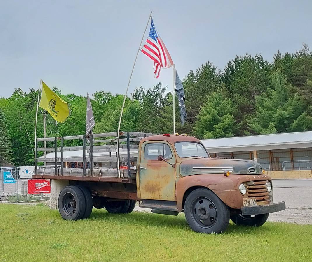 Ford-F600-1950-green