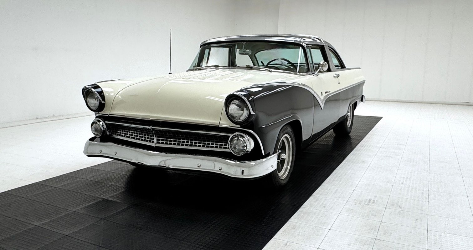 Ford Fairlane 1955