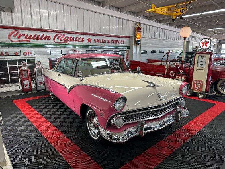 Ford-Fairlane-1955-PinkWhite-PinkWhite