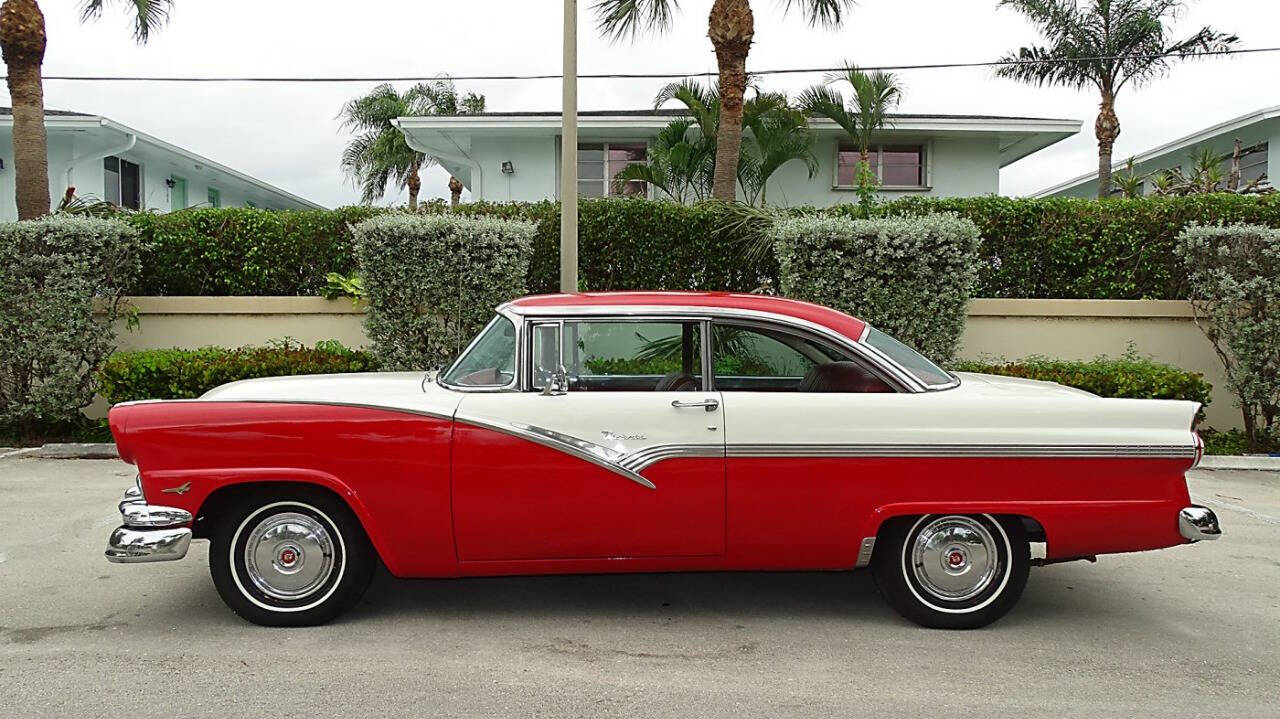 Ford-Fairlane-1956-Red-Red