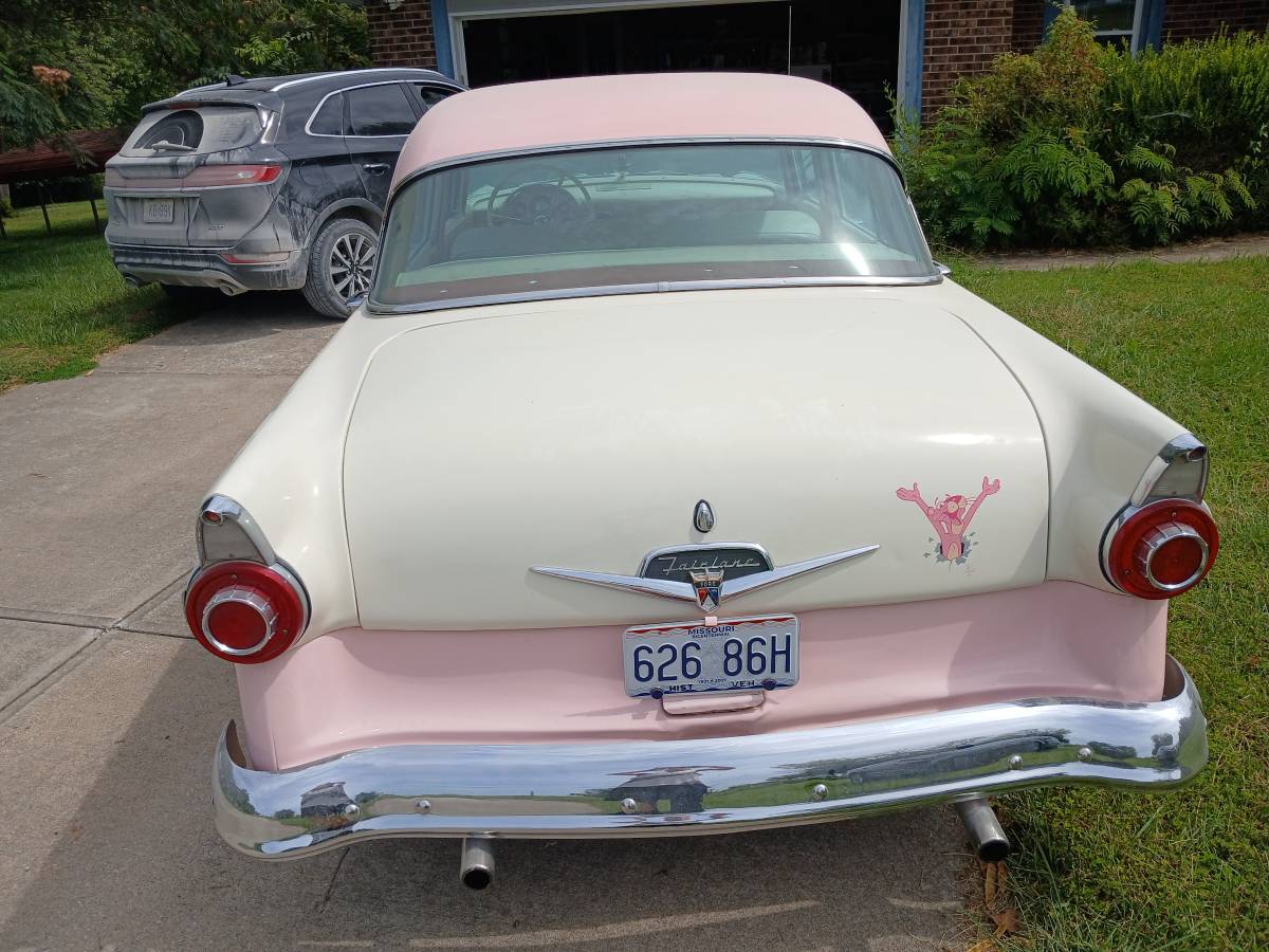 Ford-Fairlane-1956-white