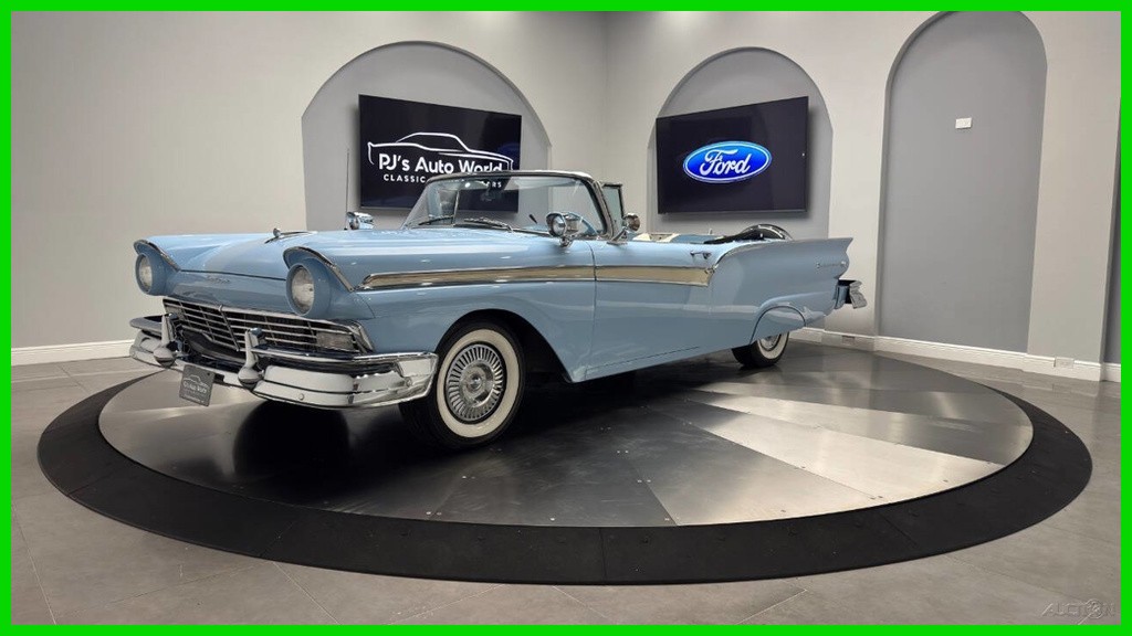 Ford-Fairlane-1957-Blue