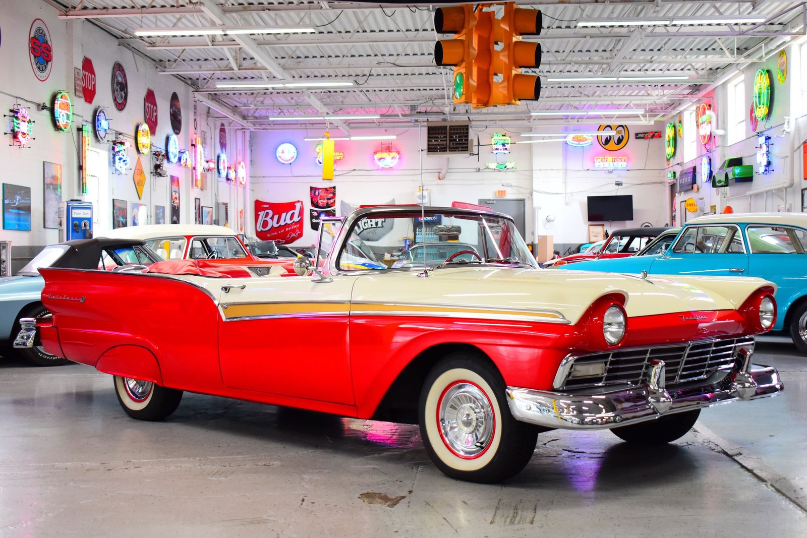Ford-Fairlane-1957-Convertible-Red
