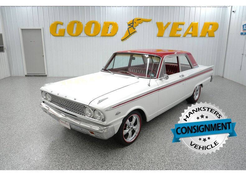 Ford-Fairlane-1963-White-Red