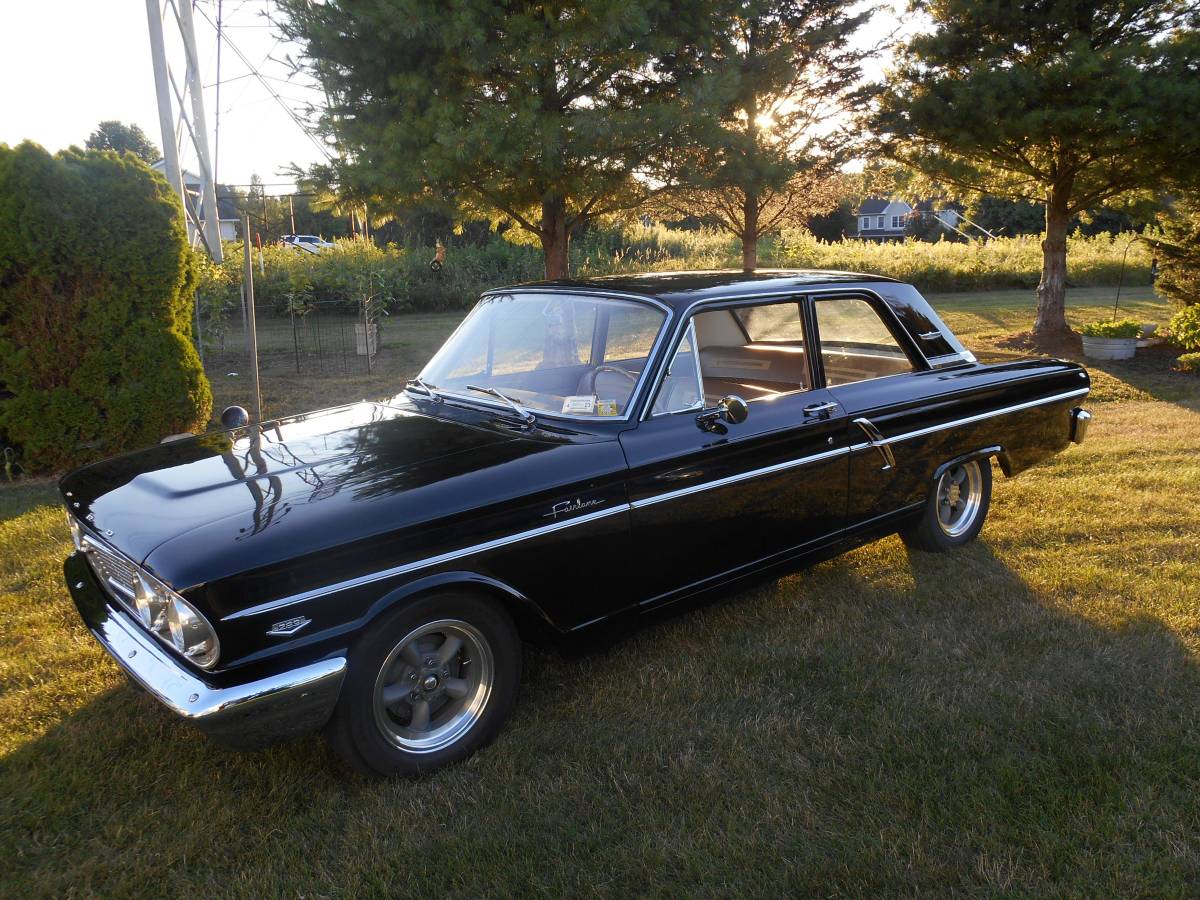 Ford-Fairlane-1964-black