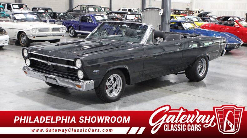 Ford-Fairlane-1967-Gray-Black